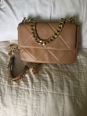 Cute Forever 21 Faux Leather Crossbody!